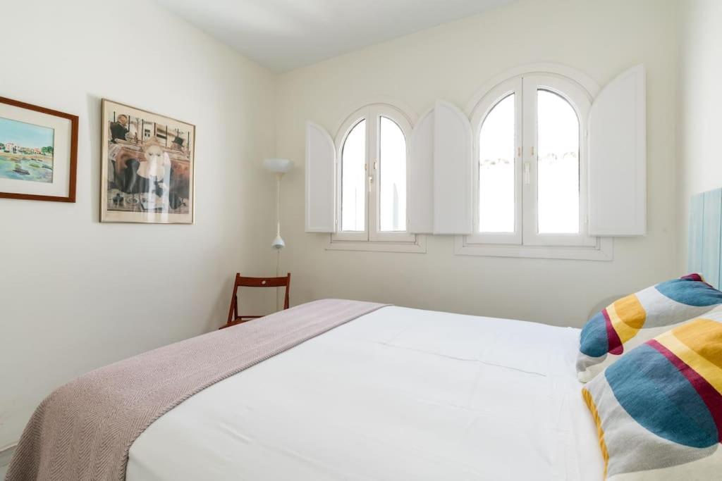 Apartamentos Rg, San Vicente 22 セビリア エクステリア 写真