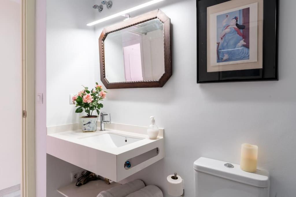 Apartamentos Rg, San Vicente 22 セビリア エクステリア 写真