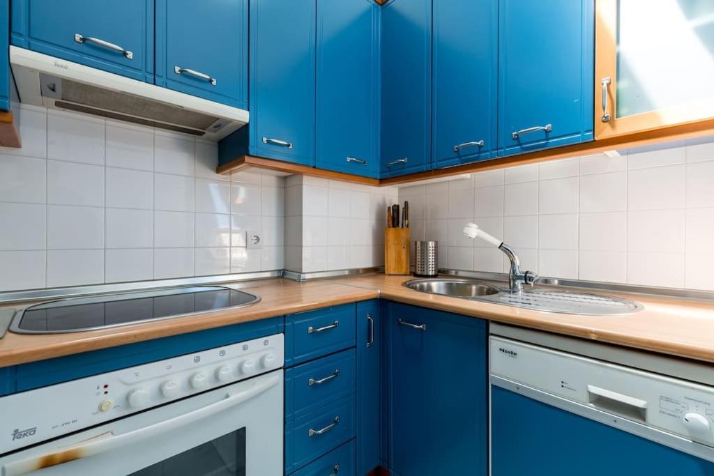 Apartamentos Rg, San Vicente 22 セビリア エクステリア 写真